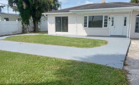 4 BEDROOM 2 BATH PORT ORANGE ON THE RIVER WITH A DOCK