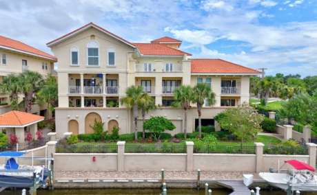 3br - 2325ft2 - Beautiful Waterfront Condo Plus $5K Towards Closing Costs