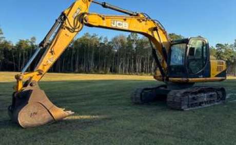 2017 JCB JS160 39,000Lb excavator