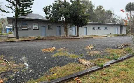 Triplex - Cash Cow Potential - 3177 Heated Living Area!